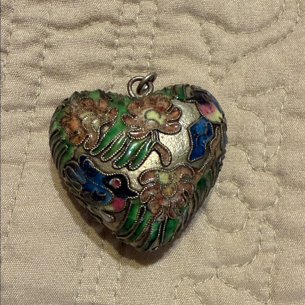 Cloisonné Heart-Shaped Floral Pendant - Picture 1 of 5